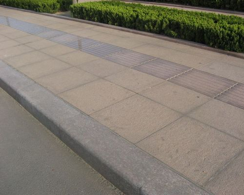 马路牙石